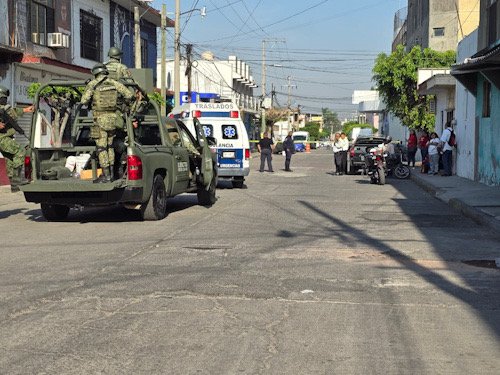 Elementos federales en calle de Cuautla cerca de la cárcel