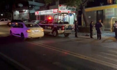 Patrullas afuera de comercio, donde fue lesionado un viene viene