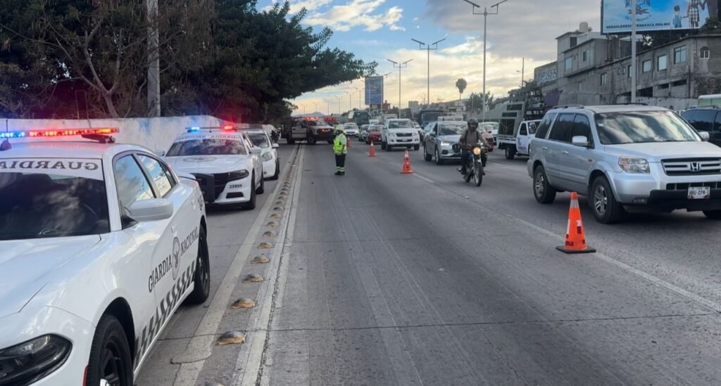 Libramiento de la autopista y patrullas de la Guardia Nacional