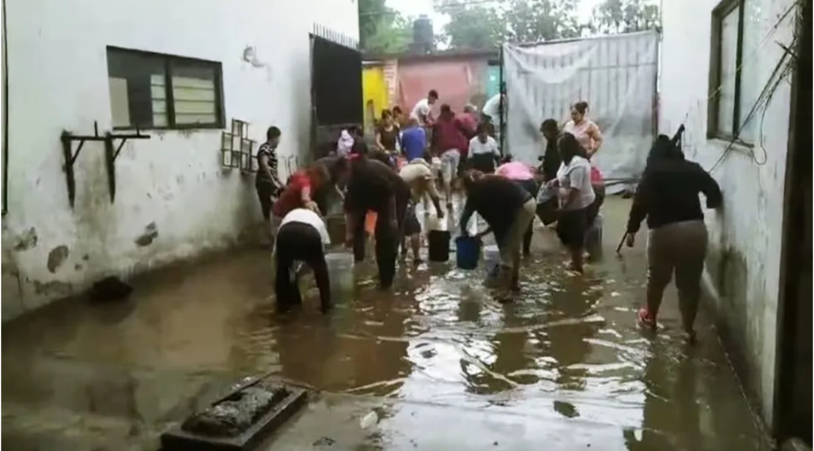 Inundaciones en Tláhuac, CDMX. Foto de El Universal