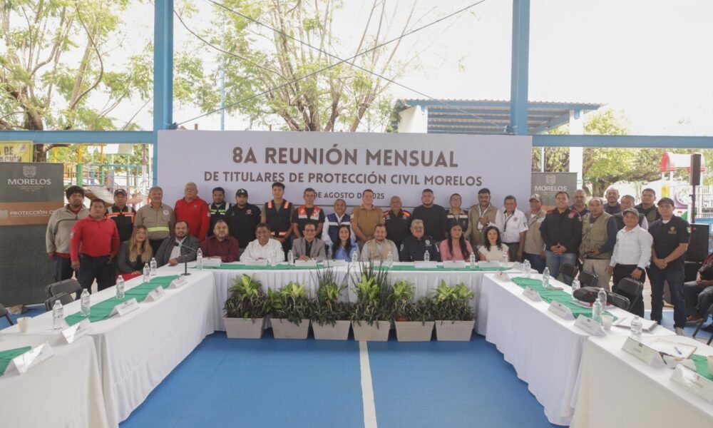 En la fotografía se muestra a los elementos de protección civil.