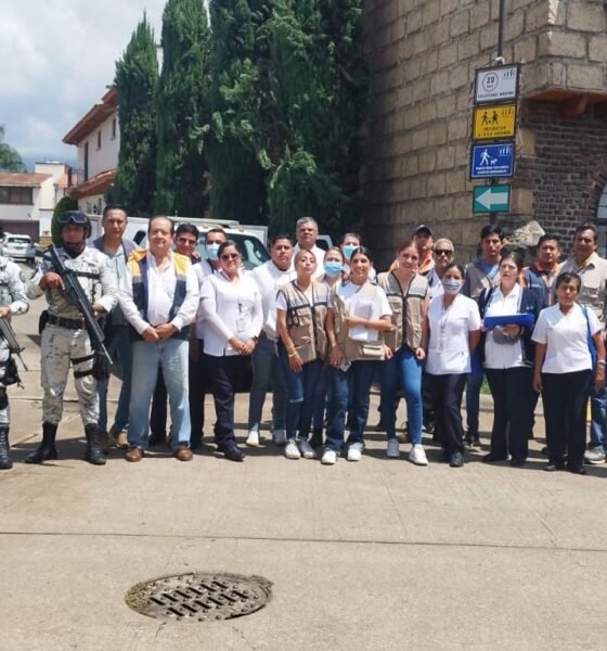 Fotografía muestra a la brigada que atendió casos de lluvias en Cuernavaca.