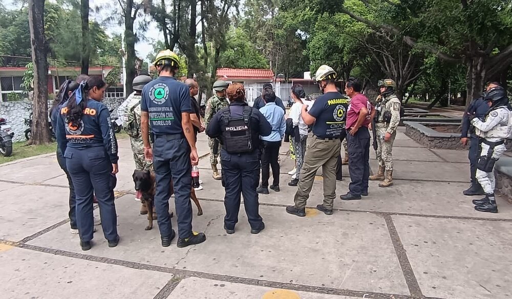 Foto muestra a elementos de Protección Civil.