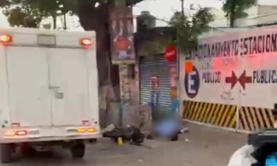 hombre tirado en el asfalto sobre plan de ayala en Cuernavaca.