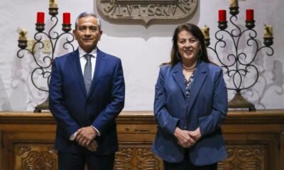 Fernando BlumenKron y Margarita González Saravia.